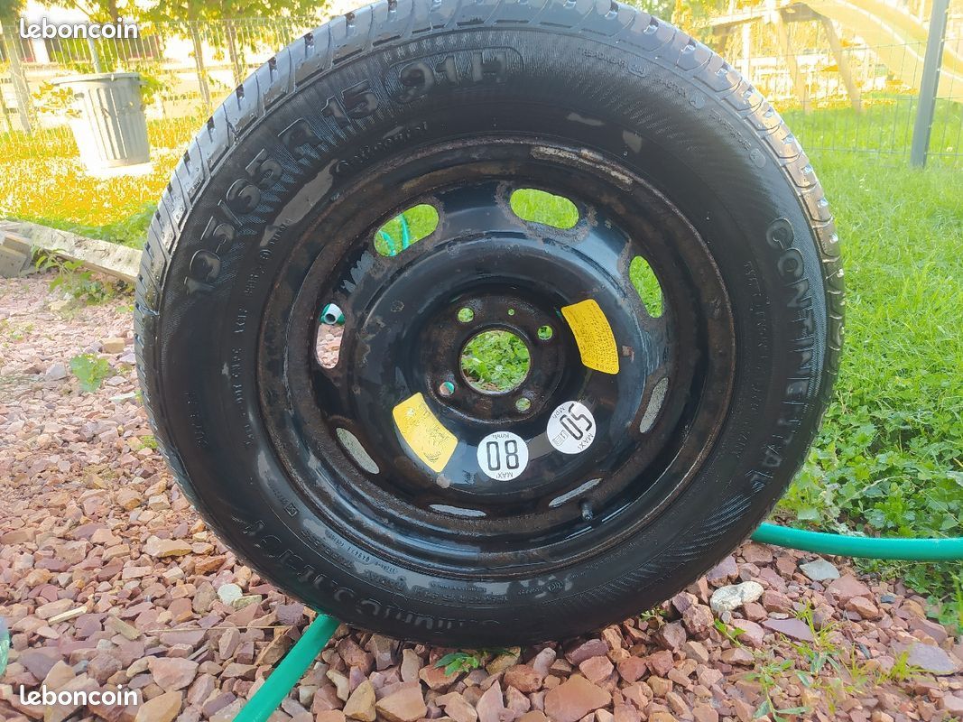 Jante et pneu pour roue de secours - Équipement auto