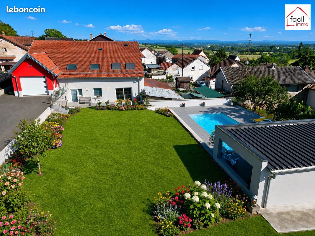 Maison 8 pièces 270 m² · à Sarraltroff · 270 m² · 375 000 €