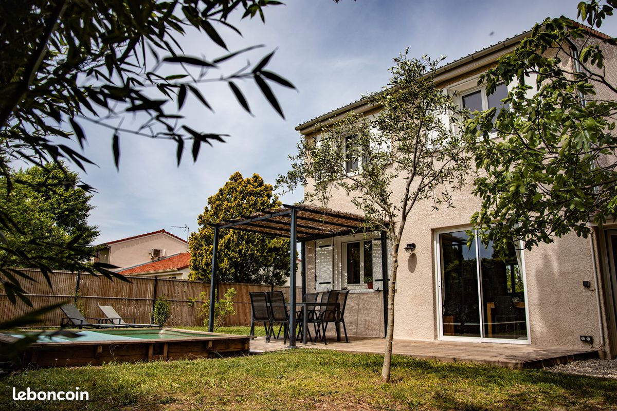 Maison 5 pièces 105 m² · à Décines-Charpieu · 105 m² · 390 000 €