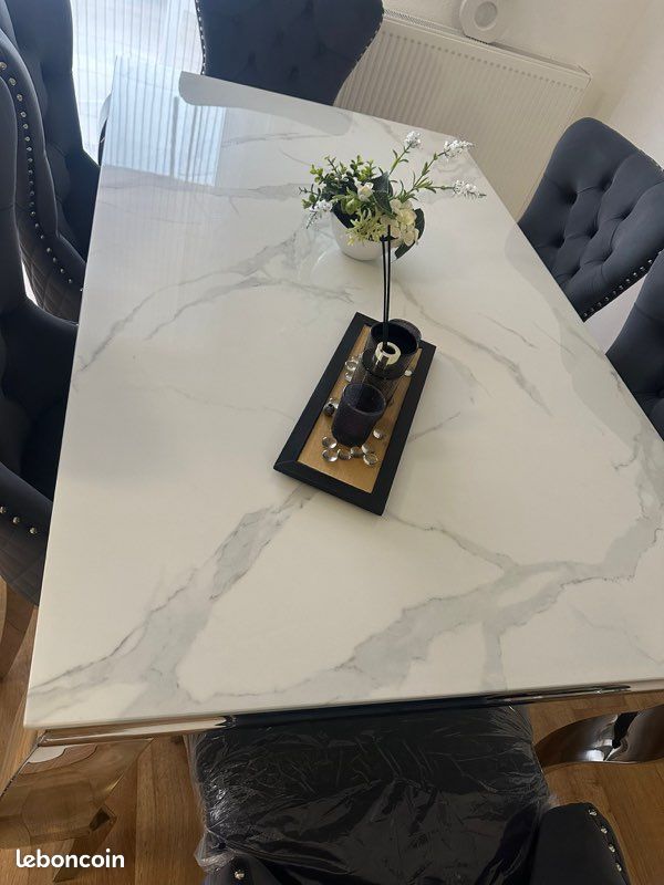 Table à manger en marbre argentée (image 3)