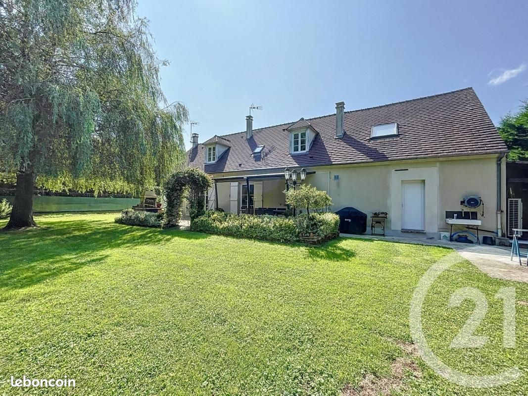 Maison 6 pièces 158 m² · à Saint-Sauveur · 158 m² · 390 000 €