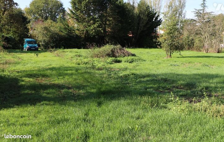 Terrain 886 m² FONTAINE LE COMTE