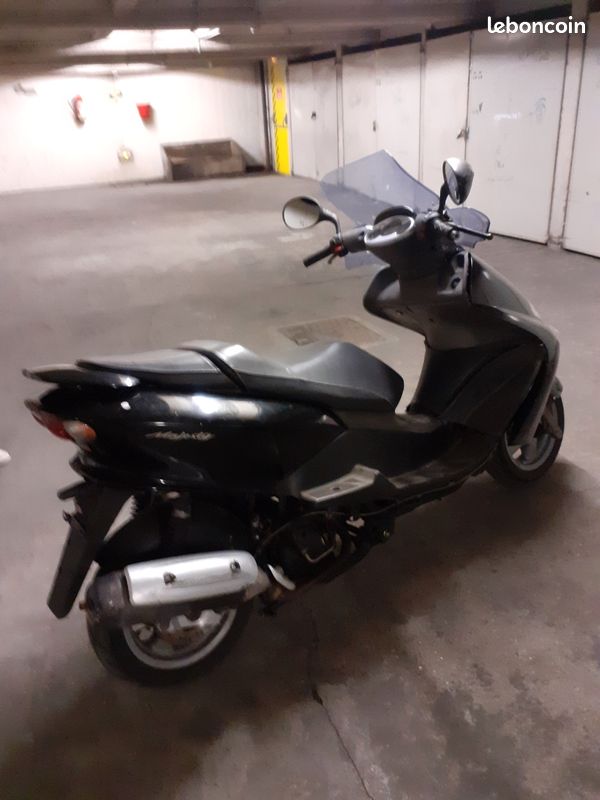 Pieces Yamaha majesty 125cc année 2000 (image 2)