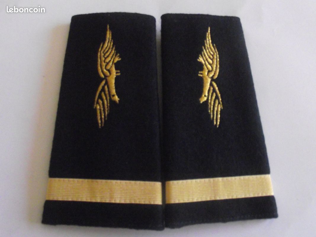 Fourreaux neuf sous-lieutenant armée de l'air (image 1)