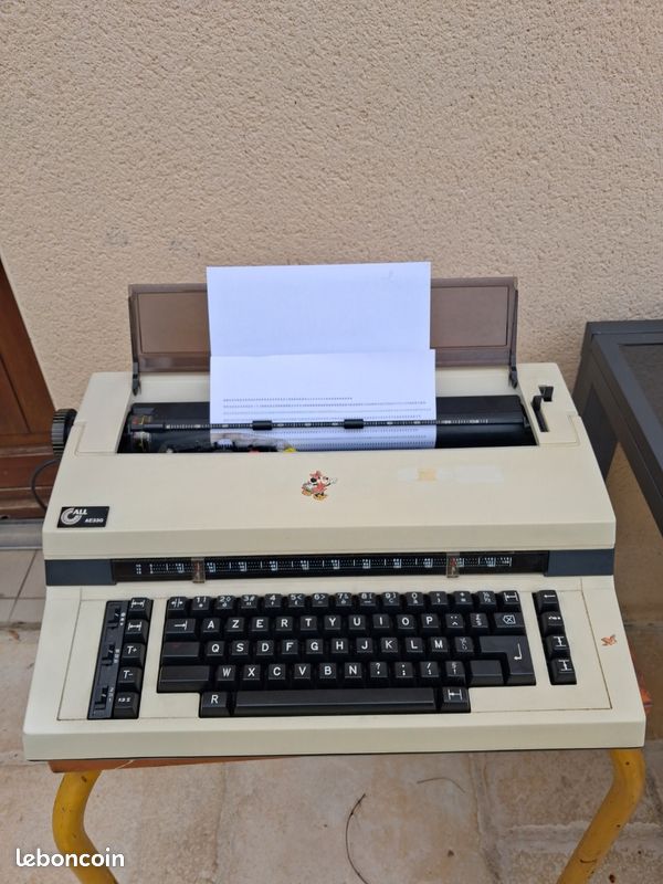 Machine a écrire vintage (image 1)