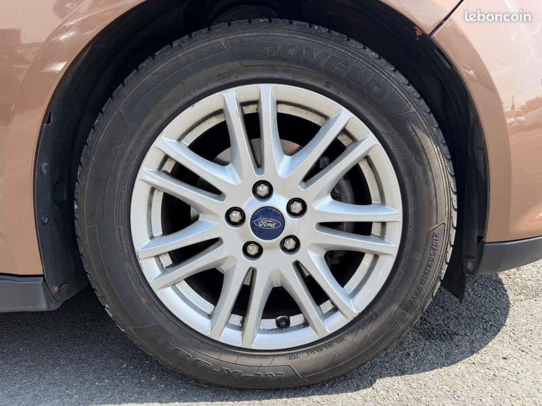FORD C-MAX 1.6 TDCi 115ch FAP Titanium (image 22)