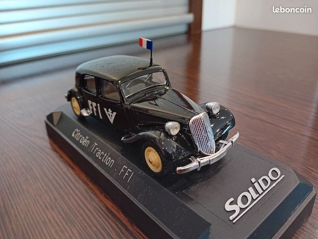 Véhicule militaire solido Citroën traction (image 2)