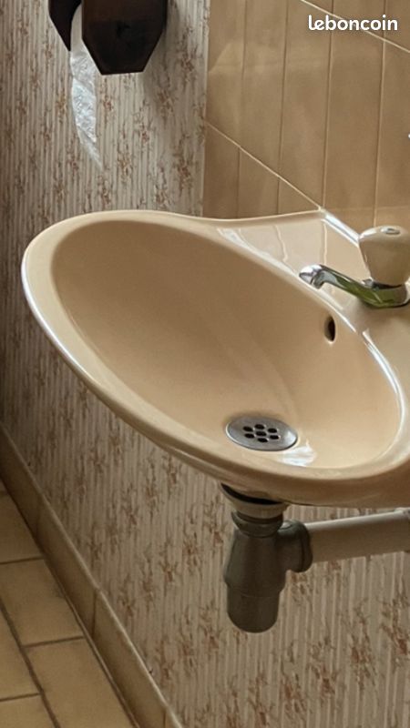 WC et lave mains (image 3)
