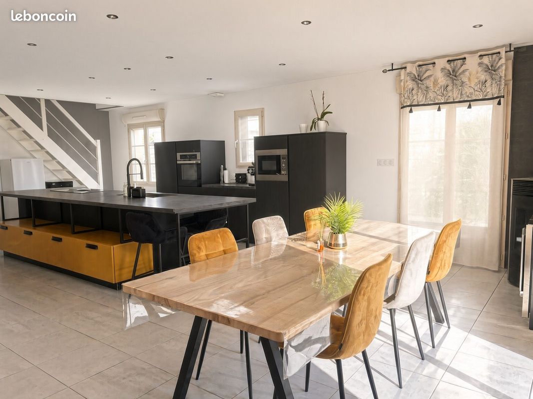 Maison 7 pièces 102 m² · à Doué-en-Anjou · 102 m² · 233 200 €