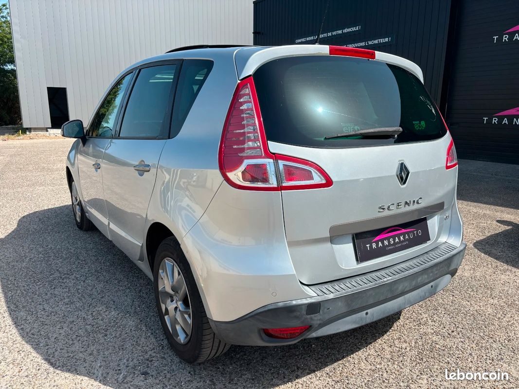 RENAULT SCENIC III dCi 130 FAP Energy eco2 15th - 4 PNEUS NEUFS - MOTEUR À CHAINE - TOIT OUVRANT (image 3)