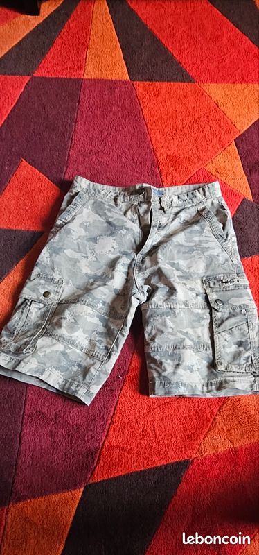 Short cargo w30 taille 40 a reparer (image 1)