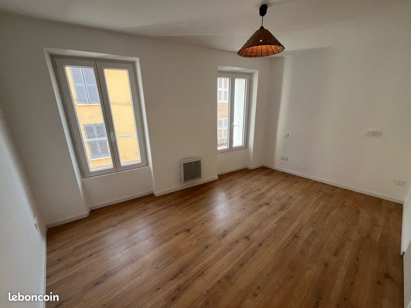 Appartement 4 pièces 40 m² · à Le Luc · 40 m² · 450 €/mois