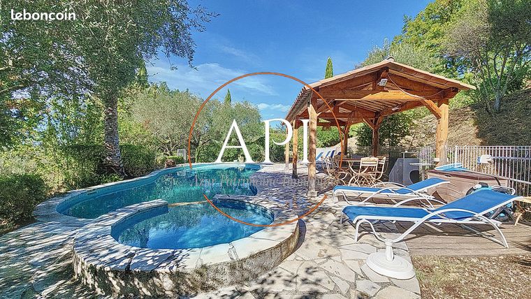 Villa 6 pièces 145 m²