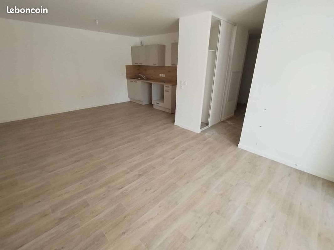 Appartement 2 pièces 45 m² · à Dammarie-les-Lys · 45 m² · 882 €/mois