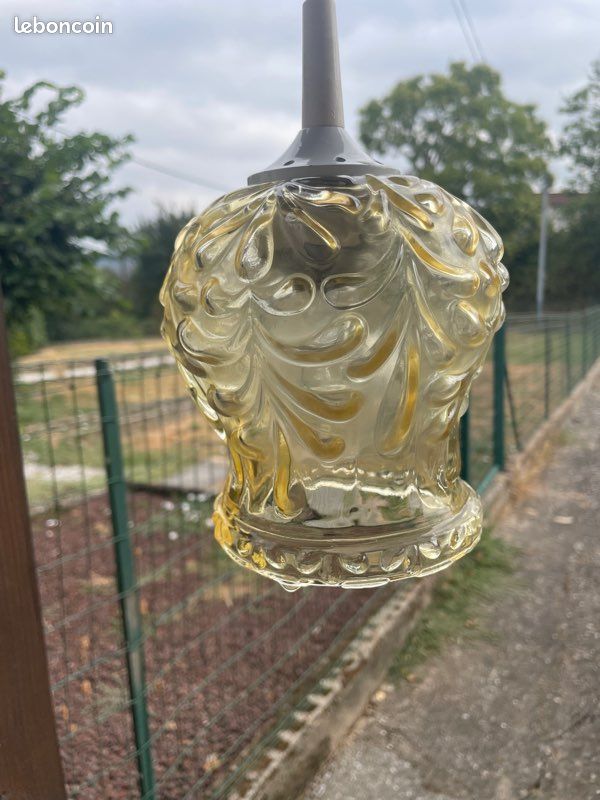 Lustre d’époque (image 1)