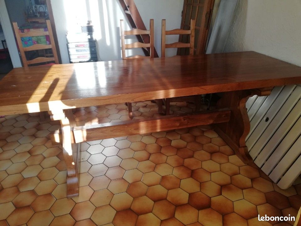 Table monastère (image 2)