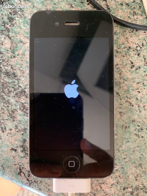 IPhone 4 32Go (image 1)