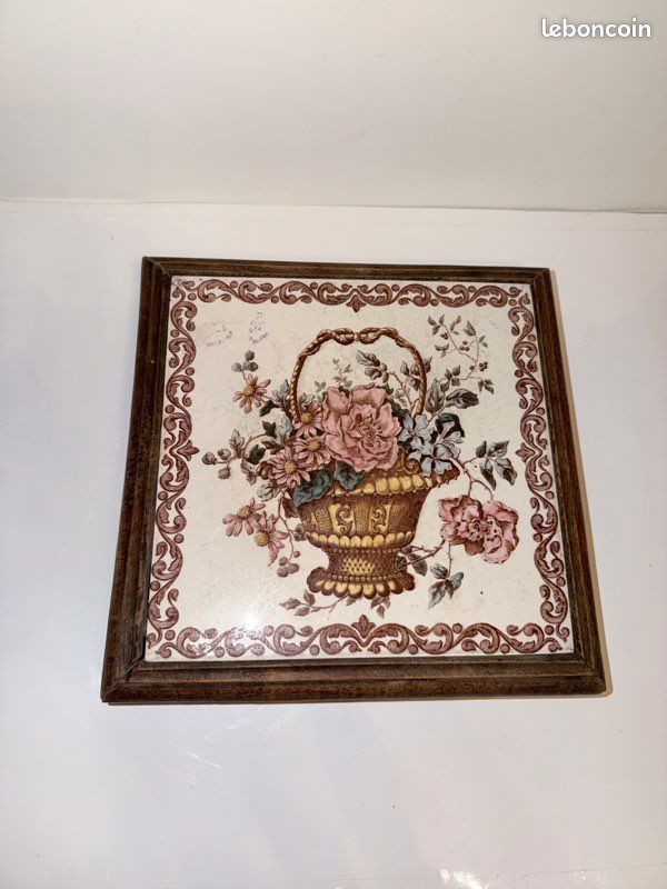Ancien dessous de plat en faïence (image 1)
