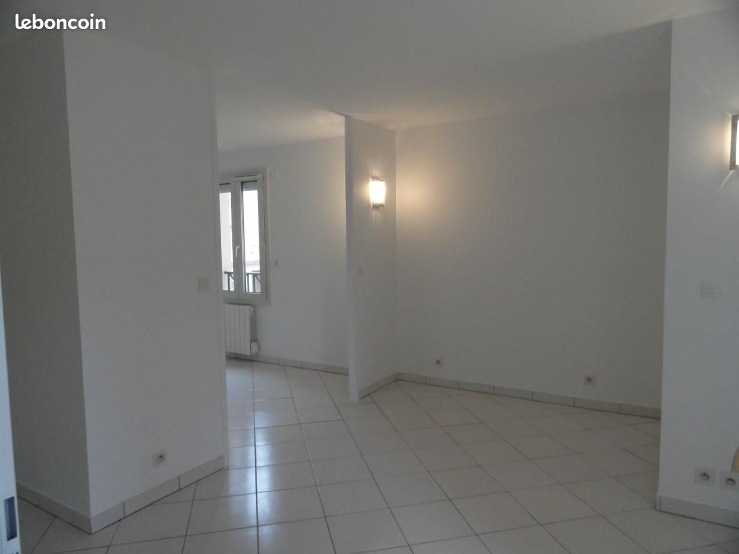 Appartement 2 pièces 32 m² · à Pontault-Combault · 32 m² · 800 €/mois