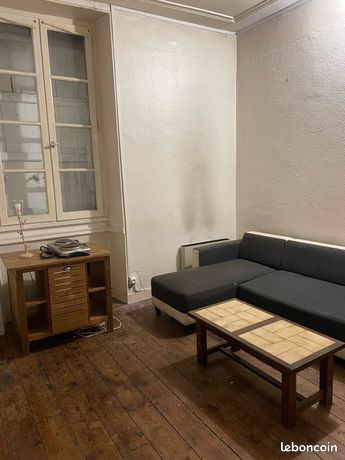 Chambre indépendante sur La Couronne centre-ville
