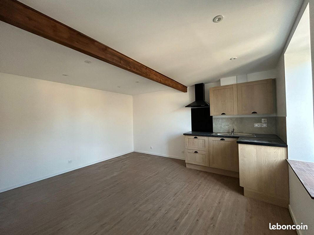 Appartement 2 pièces 32 m² · à Civray · 32 m² · 408 €/mois