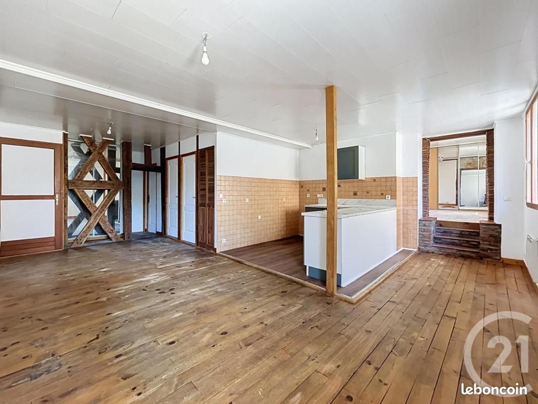 Appartement 3 pièces 79 m² · à Varennes-sur-Allier · 79 m² · 580 €