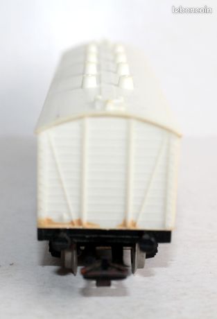 JOUEF HO 653 & 656 - Lot d'un wagon couvert et d'un