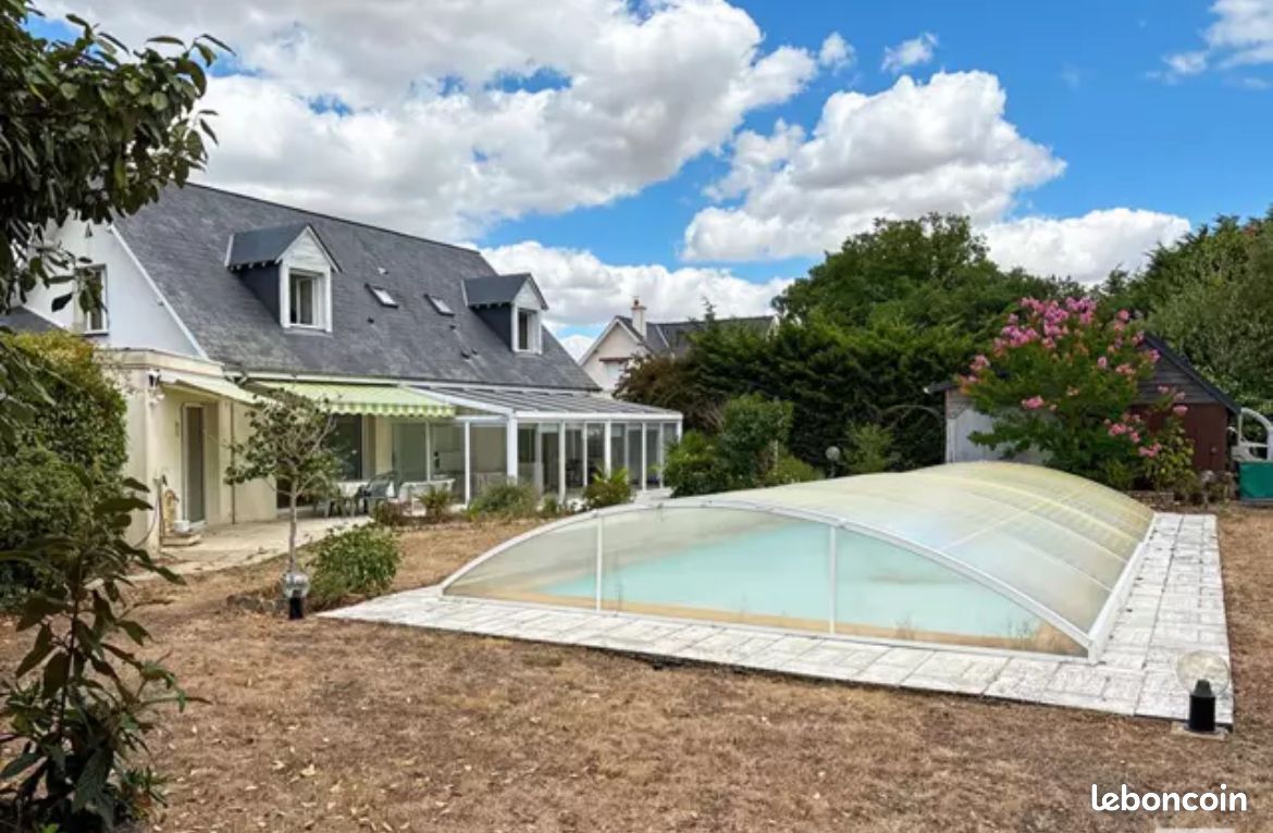 Maison 8 pièces 225 m² · à Solesmes · 225 m² · 315 000 €