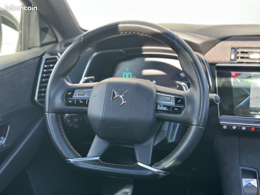 DS 7 Crossback DS7 ETENSE 1.6 300 CH 4X4 PERFORMANCE LINE TOIT OUVRANT ATTELAGE / 2ND MAIN SUIVI ... (image 9)
