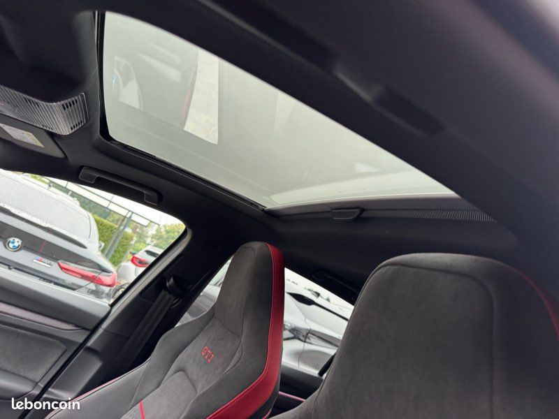 Volkswagen golf 8 gti clubsport face lift 4950 kms pack gti performance akrapovic dcc 270 km h area view harman kardon tete haute malus a prevoir (image 7)
