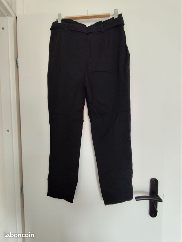 Pantalon noir avec ceinture a nouer (image 2)