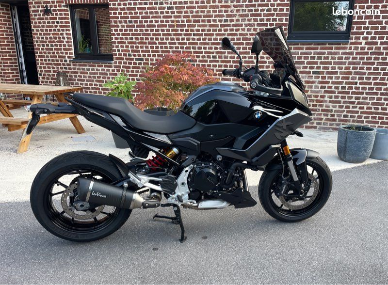 Bmw f900xr triple black (image 3)