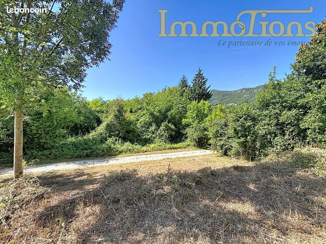 Terrain 655 m² · à Saint-Just-de-Claix · 655 m² · 52 000 €