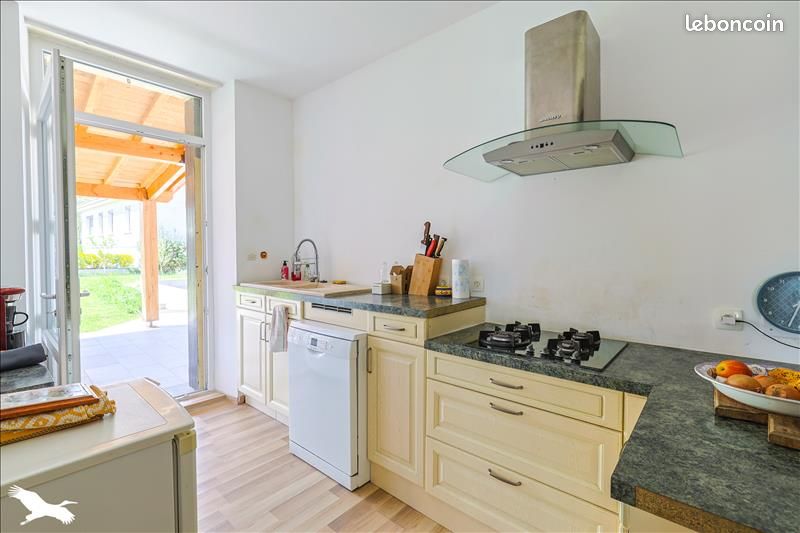Maison 5 pièces 114 m² - Chalais 16210 (image principale 2)