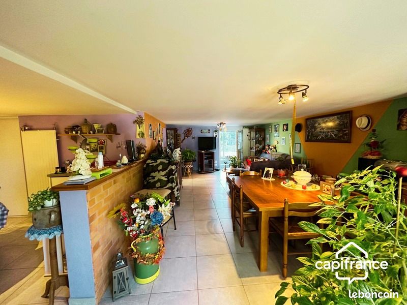 Maison 4 pièces 140 m² - Civray 86400 (image principale 3)