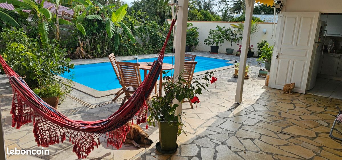 Maison 5 pièces 100 m² · à Sainte-Rose · 100 m² · 385 000 €