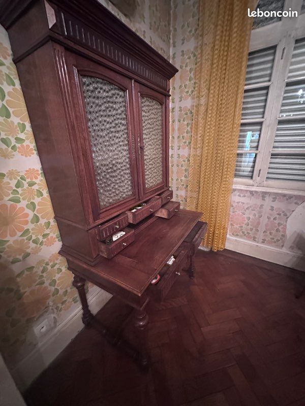Divers meuble à voir sur place et faire offre ce sont des meublés de qualité (image 12)