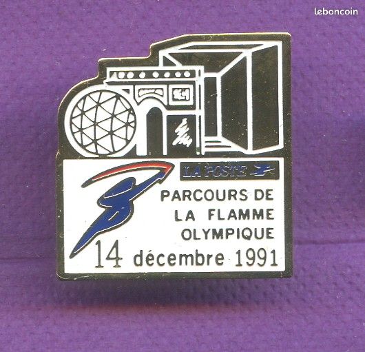 Pin's La Poste 38 Isère – Flamme Olympique, Avec Attache Neuve, Occasion