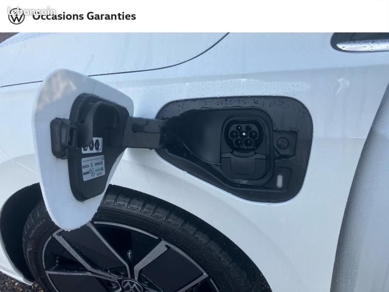 Volkswagen Golf 1.5 eHybrid 204ch Style DSG6 (image 28)