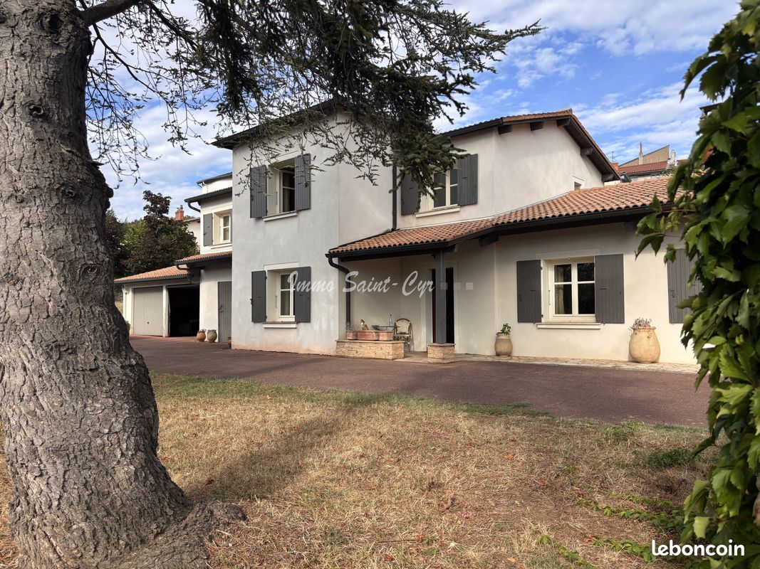 Maison 7 pièces 208 m² · à Saint-Cyr-au-Mont-d'Or · 208 m² · 1 660 000 €