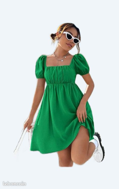 Robe col carré verte (image 1)