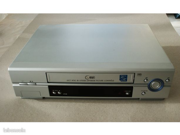 magnétoscope vcr enregistreur vidéo vhs lg vf28 avec