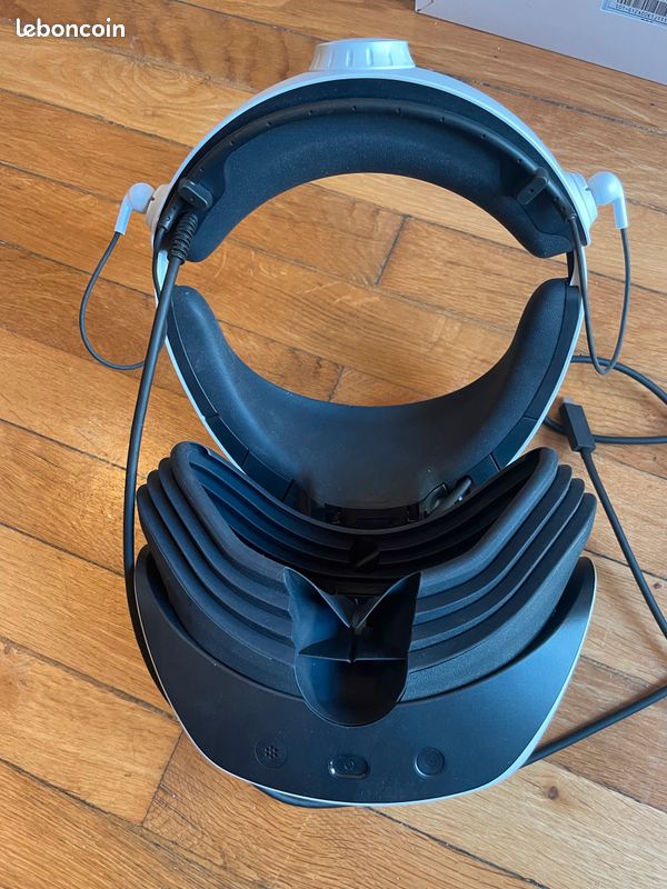 Sony PS VR2 TBE + 2 jeux + dock (image 4)