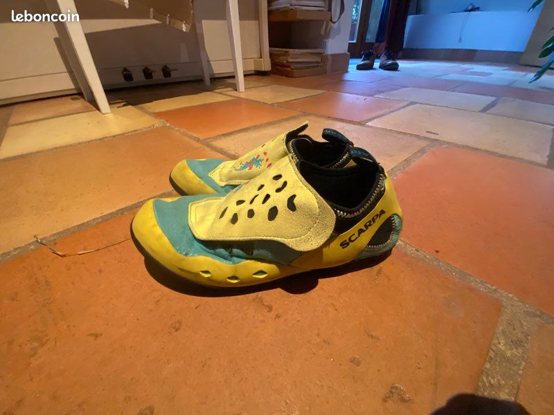 Scarpa Piki J - Chaussons D'Escalade Enfant Confort & Performance, Idéal Débutants Et Salle