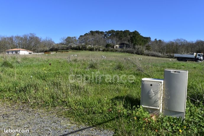 Terrain 968 m² Cursan