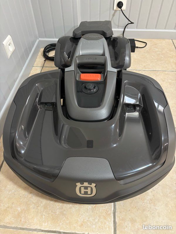 Robot tondeuse Husqvarna Automower 435X AWD 4x4 - NEUF (image 1)