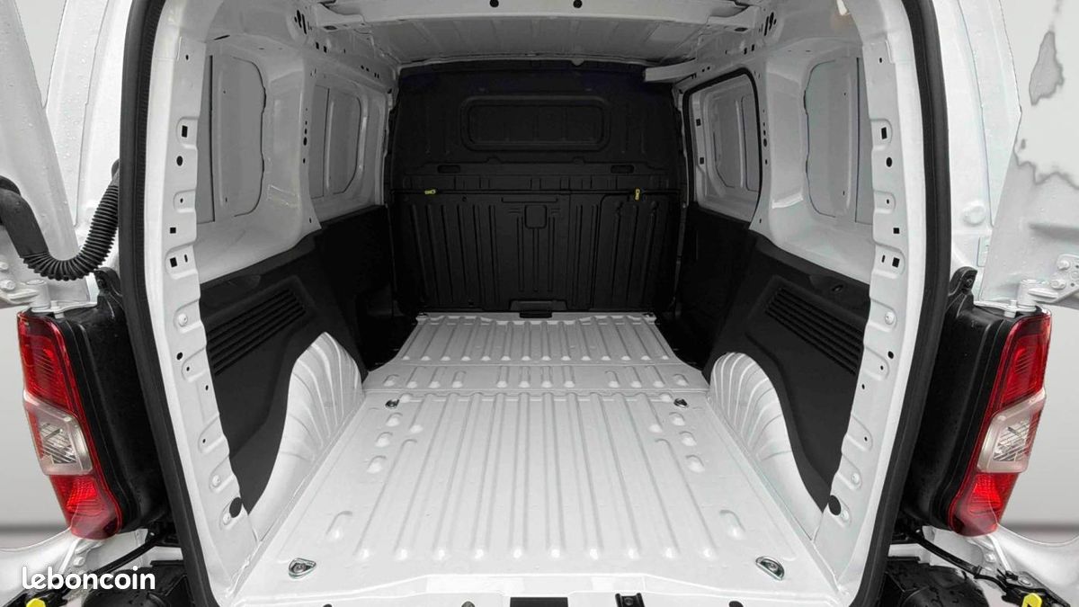 Citroën Berlingo VAN M DIESEL 100 CH MANUELLE (image 10)
