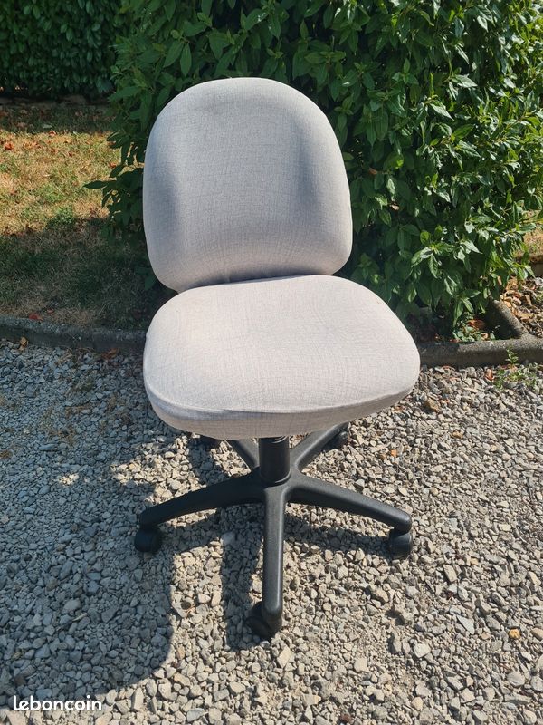 Chaise de bureau (image 1)
