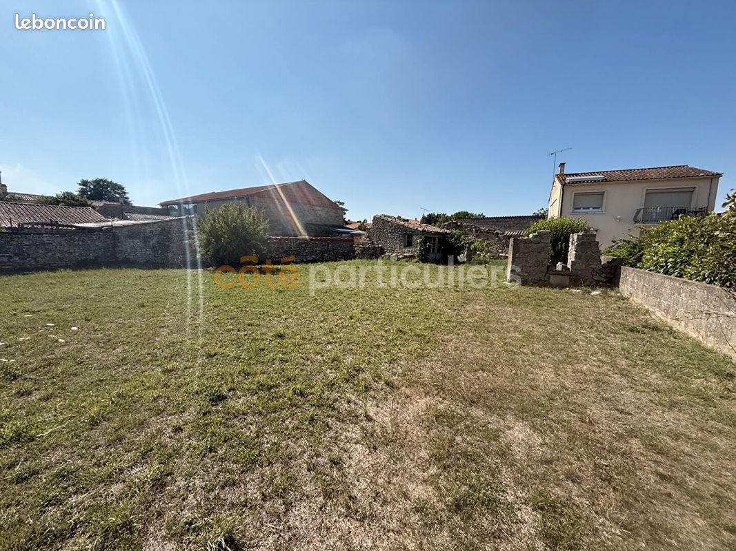 Terrain 431 m² · à Saint-Michel-en-l'Herm · 431 m² · 46 900 €