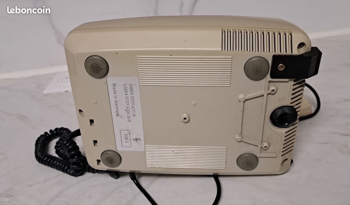 Téléphone allemand Siemens à cadran Années 1980 (image 13)